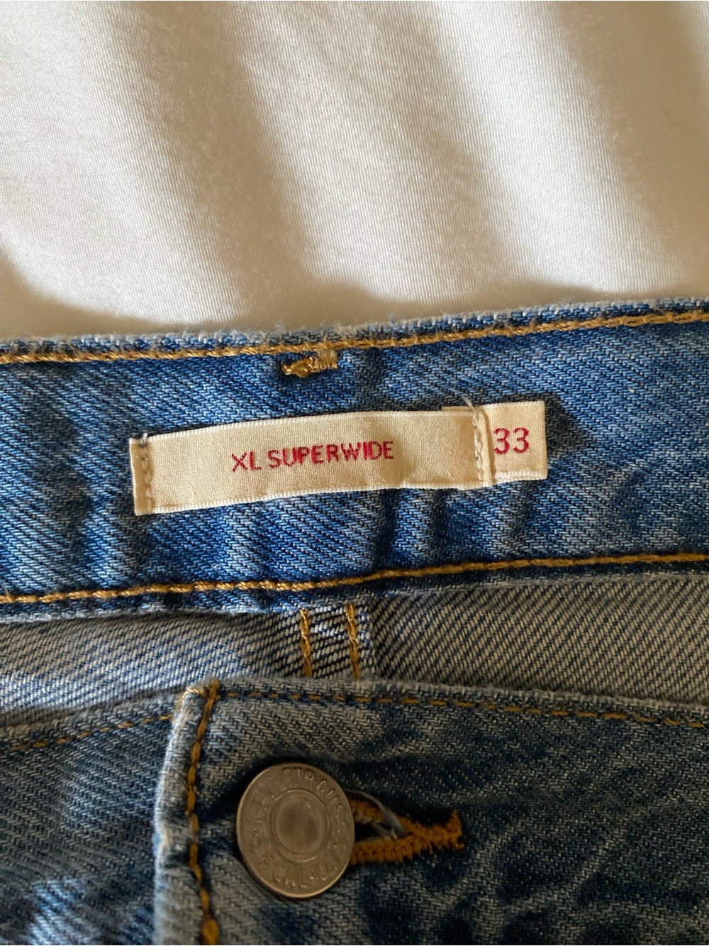 Levi’s Premium XL Superwide Leg Medium Wash Jean with Tie Waist Size 33 - Picture 8 of 16